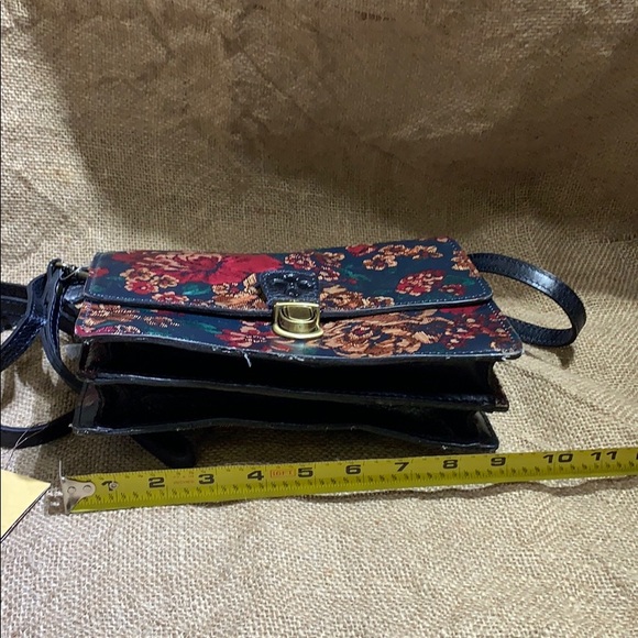 New Patricia Nash leather floral bag with tags. - Picture 2 of 8